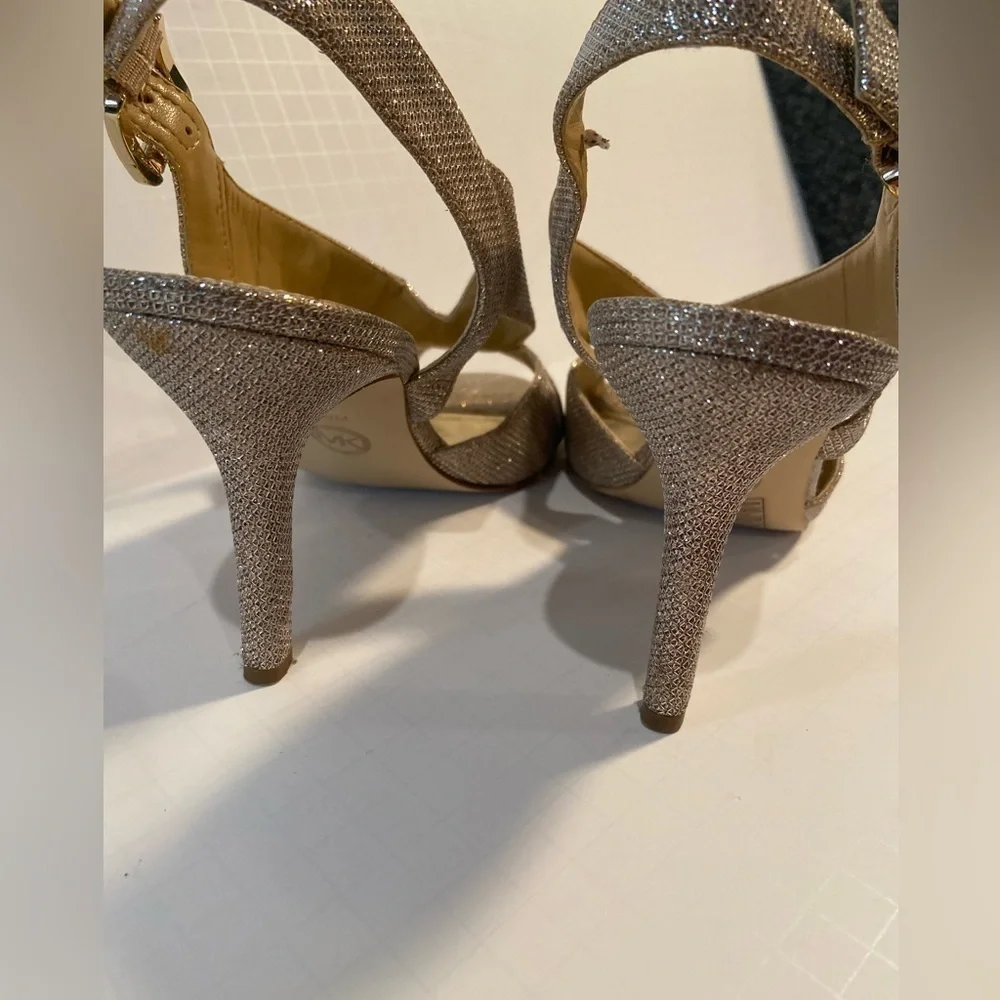 Michael Kors~Elegant Gold~Peep Toe~Criss Cross Strap~Slingback Heel~Size 10M